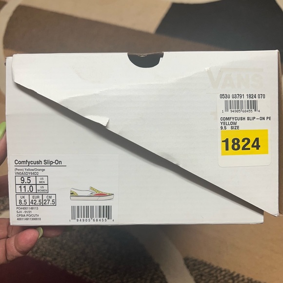 New with box comfycush Slip-On vans yellow - Picture 2 of 3